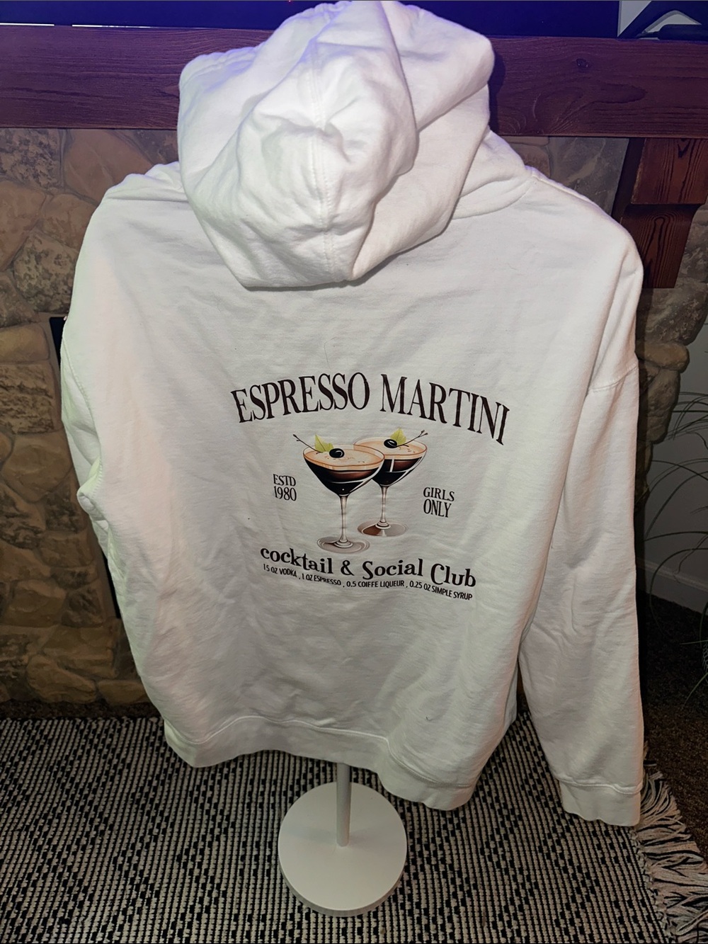 🤍🤍🤍Woman’s  White Hoodie Sweatshirt - Classic Pullover  NWOT never worn!